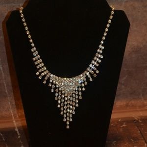Formal necklace